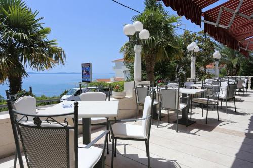 Apartments and rooms by the sea Podstrana Split - 10302