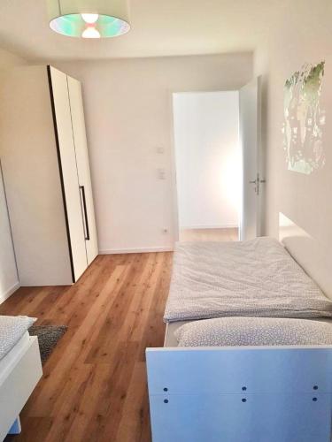 Apartments bei Playmobil 1,130m2,24h Self Check-in, free Parking 8.2km von Roßtaler Straße entfernt