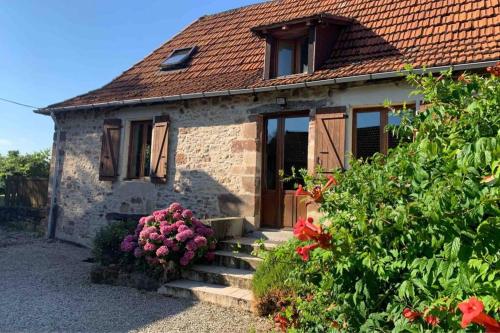Beautiful country cottage with garden gîte à louer Le Lardin Saint Lazare