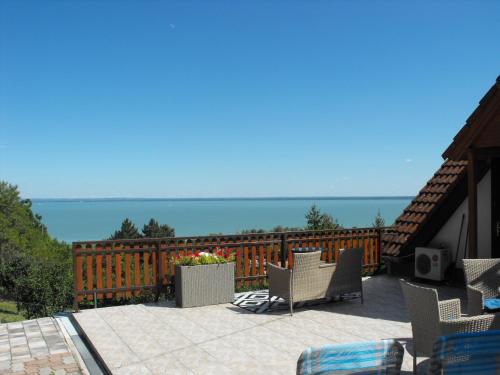 View, Ezusthid Apartman in Balatongyorok