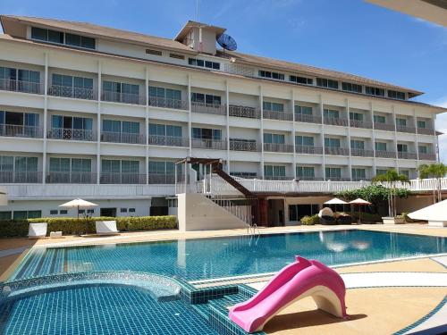 Swan Lake Hotel Sattahip in Sattahip Beach