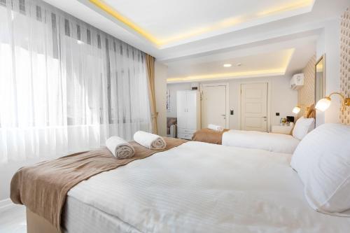 Deluxe Quadruple Suite Balcony. image 6