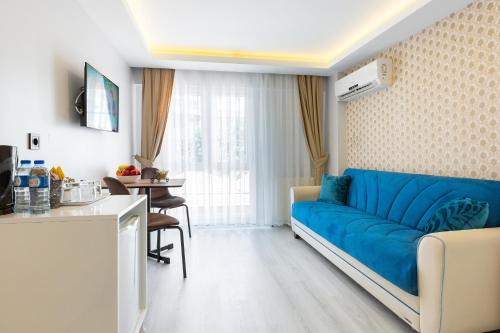 Comfort Triple Suite City View. image 10