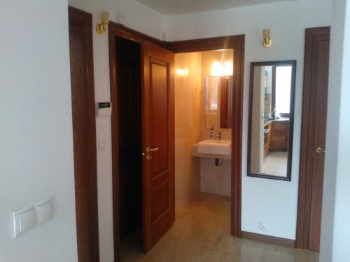 Apartament Nowiniarska - image 6