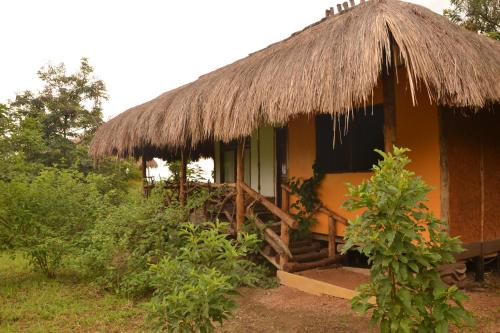 כניסה, Topi Lodge in Bushenyi
