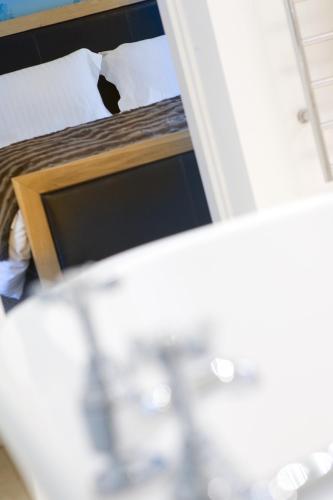 The Hideaway At Windermere (Adults only) - image 9