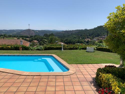 Peldbaseins, Casa Tarrío con Piscina - Santiago de Compostela (Casa Tarrio con Piscina - Santiago de Compostela) in A Famelga