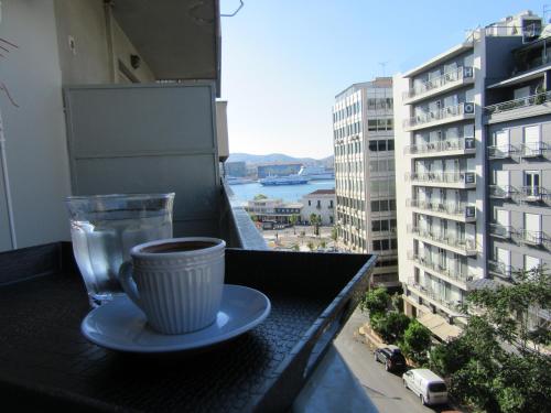 B&B Piraeus - ΜΕ ΘΕΑ ΤΟ ΛΙΜΑΝΙ - Bed and Breakfast Piraeus