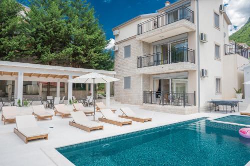 Villa Jasmine - main image