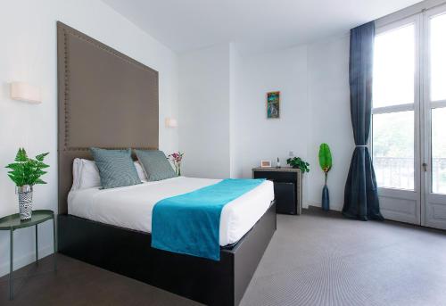 Amra Barcelona Caspe, Barcelona