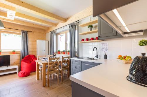 Deluxe Apartment image 8