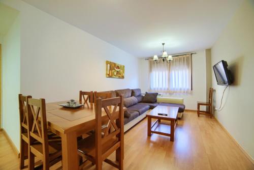  One bedroom appartement with furnished terrace and wifi at Gudar, Unterkunft in Gúdar
