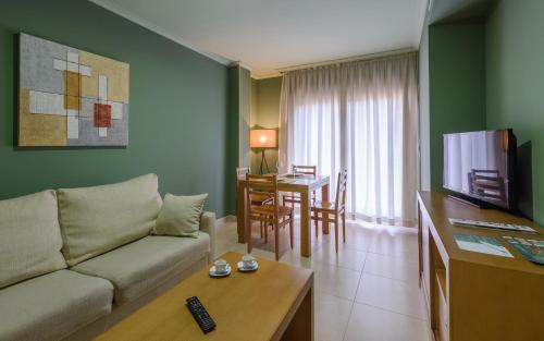 Apartamentos Trisquel - main image