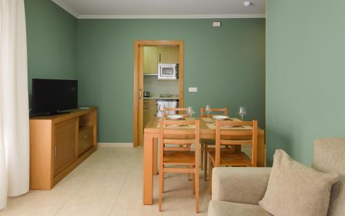 Apartamentos Trisquel - image 14