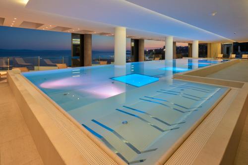 Amphora Hotel - image 3