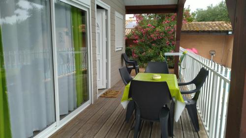 Erkély/terasz, LE CHALET DE LYLOU in Montady