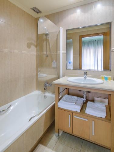Apartamentos Trisquel - image 2