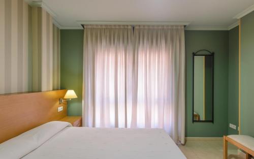 Apartamentos Trisquel - image 11