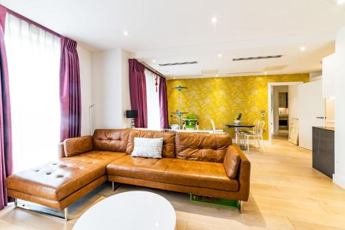 Central Ave Stunning Two Bedrooms Apt in a Secure Riverside Development