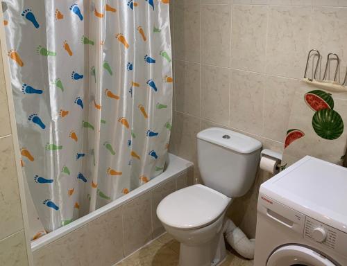 One-Bedroom Apartment image 10