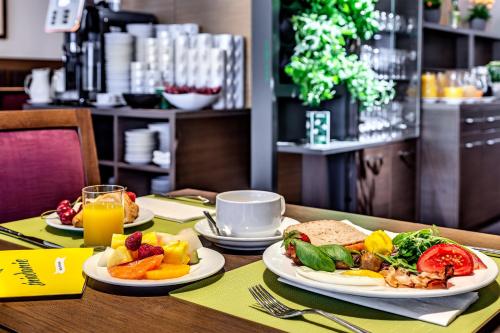 263806148 Holiday Inn Resort Warsaw Józefów by IHG