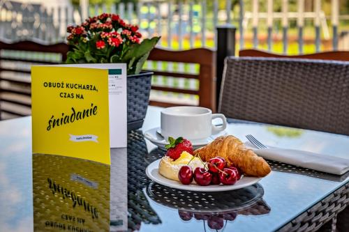 263806156 Holiday Inn Resort Warsaw Józefów by IHG