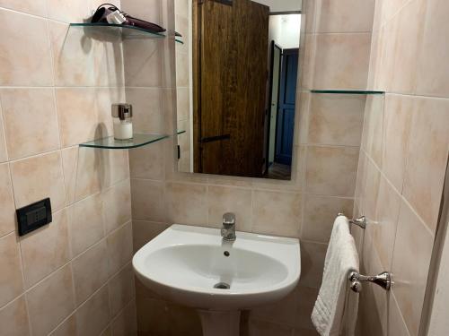 Agriturismo La Loccaia con piscina in Toscana tra Arezzo e Siena