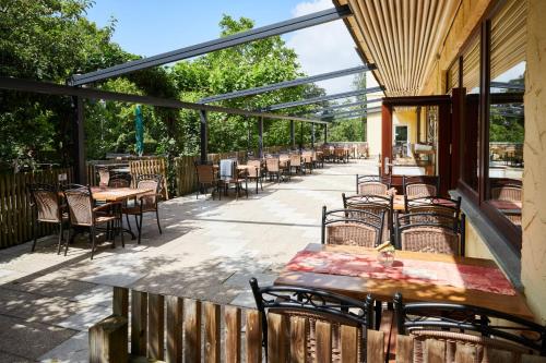 Balcony/terrace, Landhotel Kuralpe Kreuzhof in Lautertal (Odenwald)