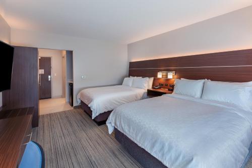 Holiday Inn Express & Suites - Parsons, an IHG Hotel