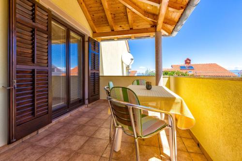 One-Bedroom Apartment with Terrace