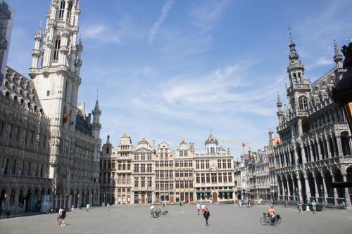 Aris Grand Place Hotel - image 4