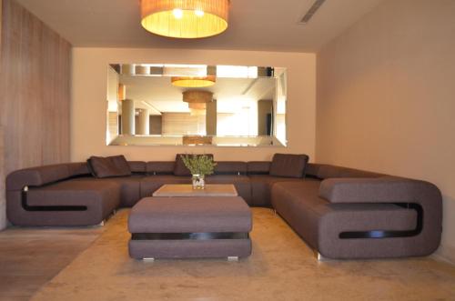 Aegeon Beach Hotel - image 3