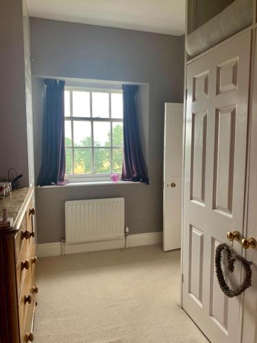 Low Gingerfield Farm B&B - image 7