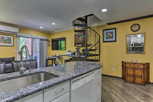 Smart Home by 4-Season Resort and Golf Course! - image 4