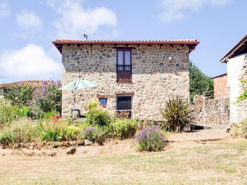  Belvilla by OYO Casas Ribiera Sacra in Castillón