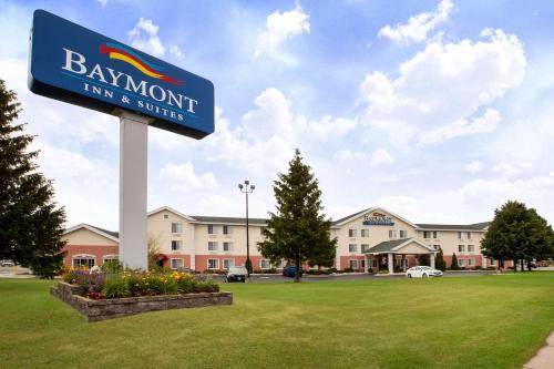 Baymont by Wyndham Mackinaw City - Hotel