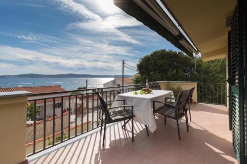 Apartments by the sea Bibinje Zadar - 18421 Bibinje 