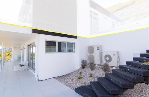 Balcony/terrace, Aqua-Heights Apartment in Nelson