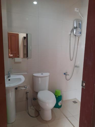 Devayn's Inn Room Type - Deluxe Double Room with Balcony