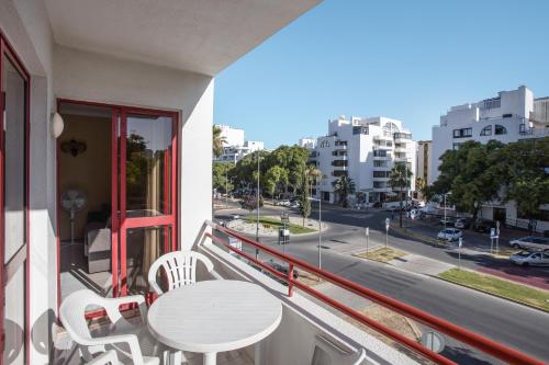 Sun and Sand Apartment - image 2