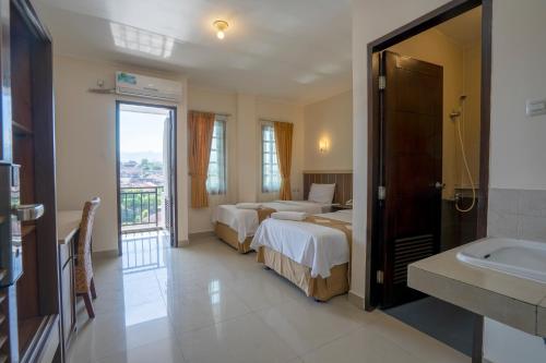 Dago's Hill Hotel in Sekeloa