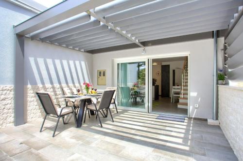 Holiday Home image 10