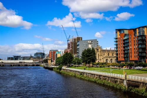 B&B Glasgow - Riverview Apartments - Bed and Breakfast Glasgow