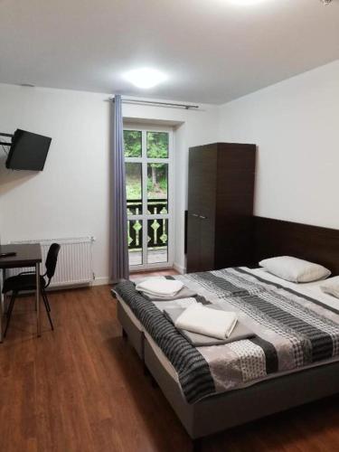 2 twin beds