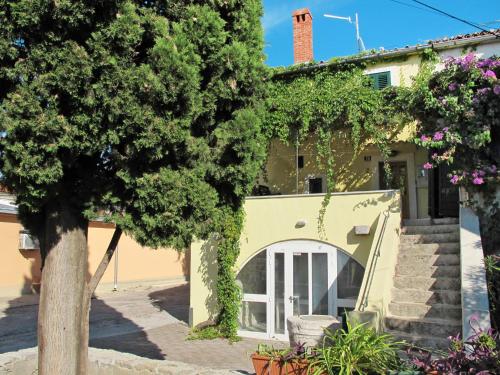  Haus Helena 115S in Punat