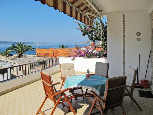  Apartment Astra Maris (TGR133) in Okrug Donji