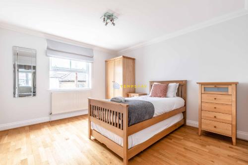 PERFECT SPOT IN CENTRAL WINDSOR & FREE PARKING! - By Tempstay, Windsor (fotografie 6)
