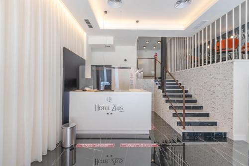 Hotel Zeus - image 10