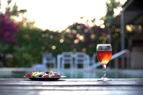 อาหารและเครื่องดื่ม, Enervillas VIP Villas with pool bbq in กาโต อาชายา