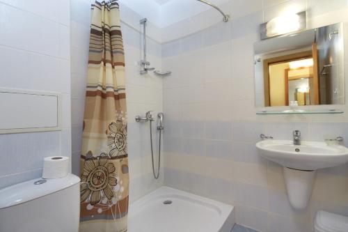 Pollo Resort Room Type - Studio (3 Adults)
